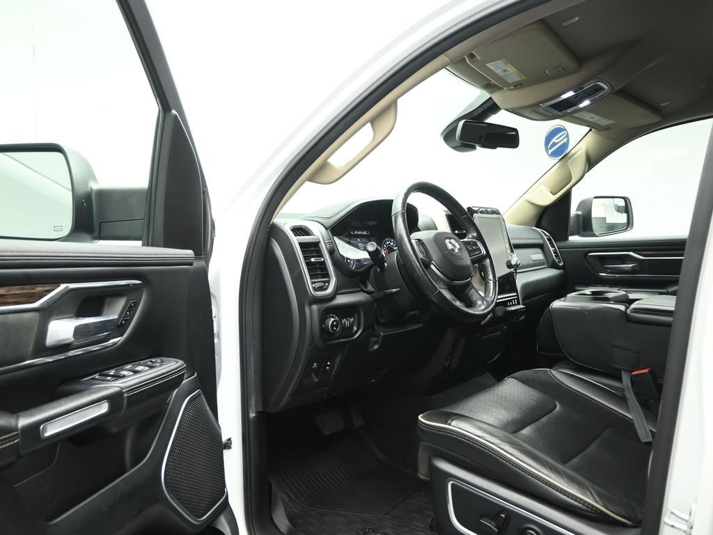 Used 2019 RAM 1500 Laramie image 9