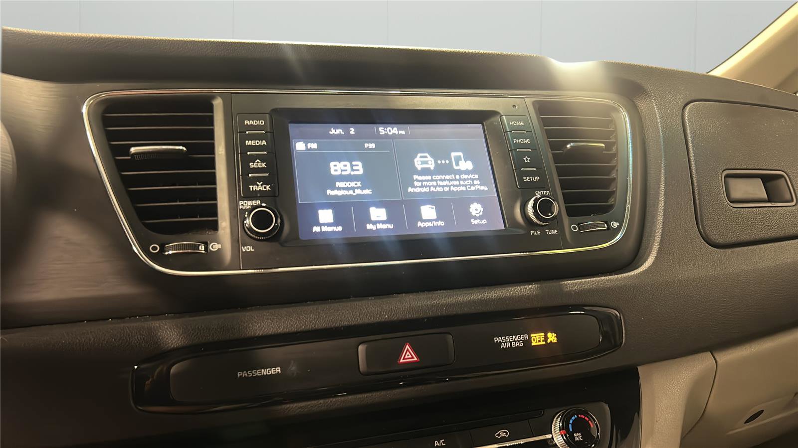 Used 2021 Kia Sedona LX FWD image 16