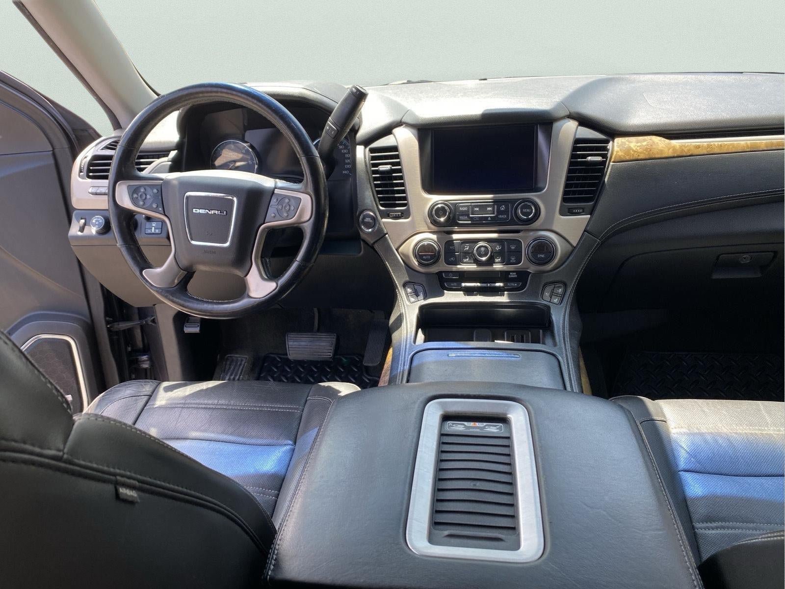 Used 2017 GMC Yukon Denali w/ Open Road Package AWD/4WD image 32