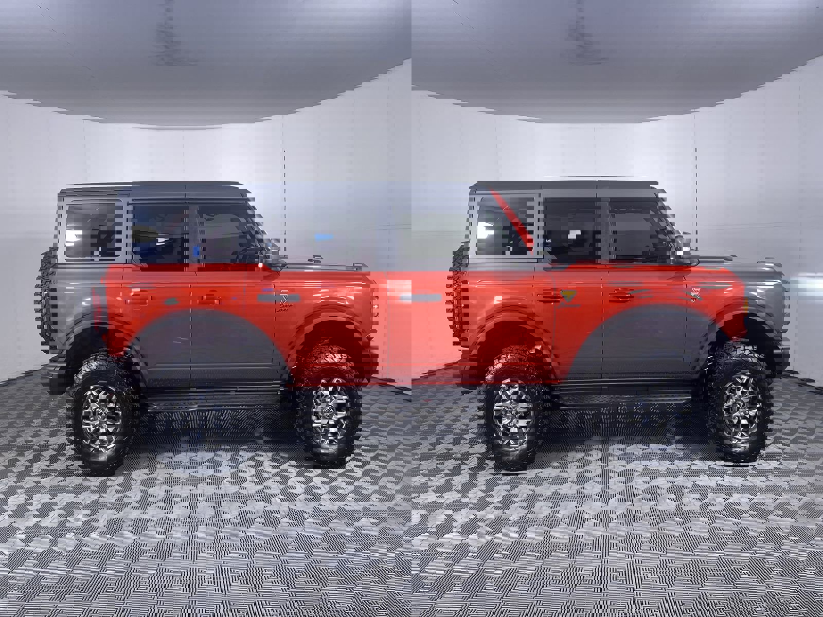 Used 2023 Ford Bronco Badlands image 10