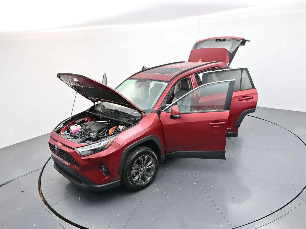 Used 2023 Toyota RAV4 XLE Premium image 36