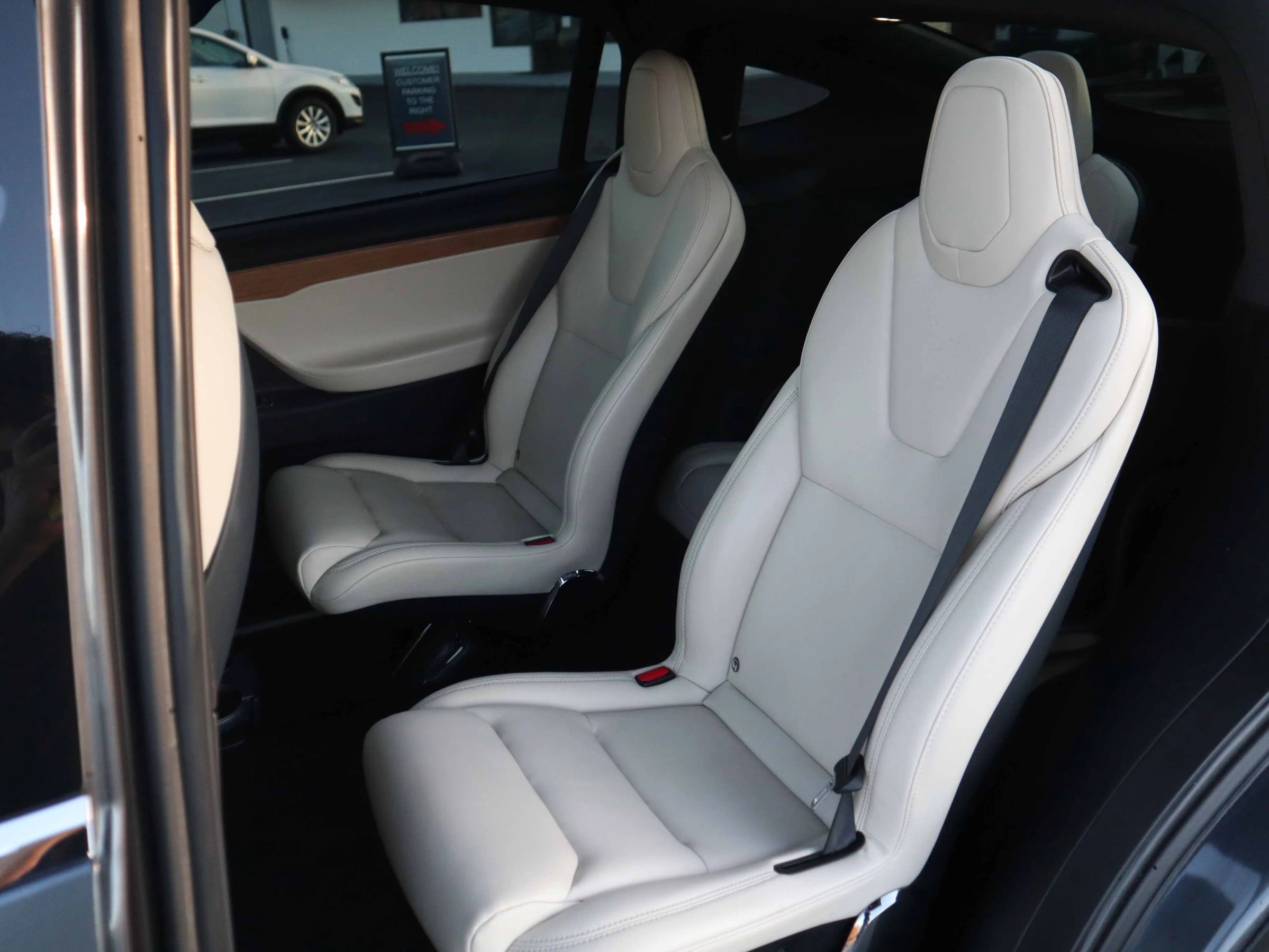 Used 2021 Tesla Model X Performance image 3