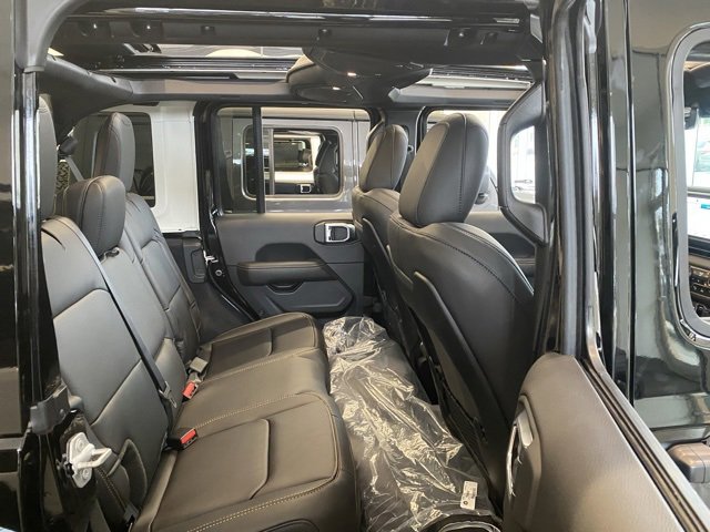 New 2025 Jeep Wrangler Rubicon 392 image 31