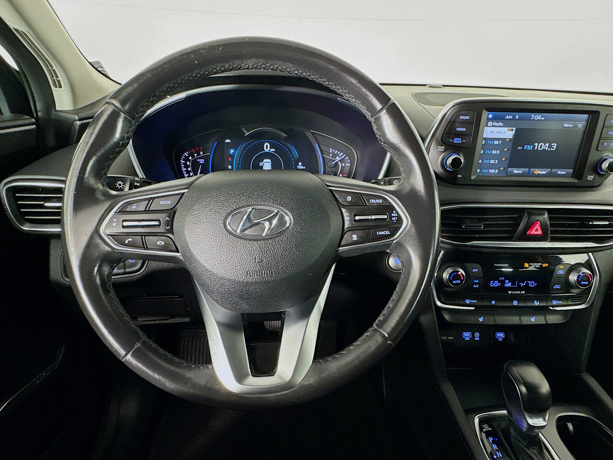 Used 2019 Hyundai Santa Fe SEL w/ Cargo Package FWD image 11