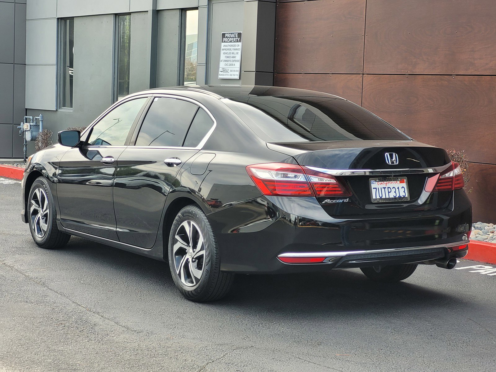 Used 2017 Honda Accord LX image 6