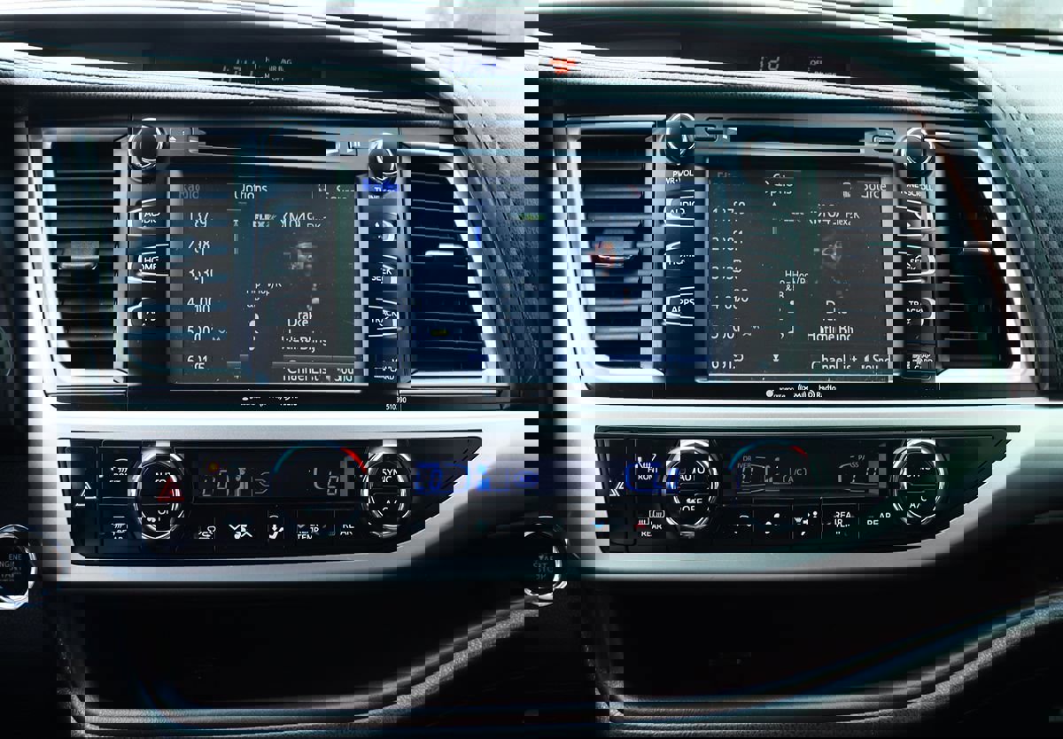 Used 2019 Toyota Highlander XLE image 45