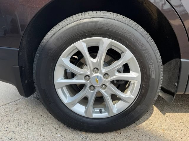 Used 2020 Chevrolet Equinox LT w/ Driver Convenience Package FWD image 11
