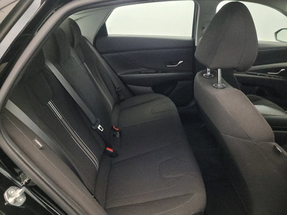 Used 2024 Hyundai Elantra SEL FWD image 19
