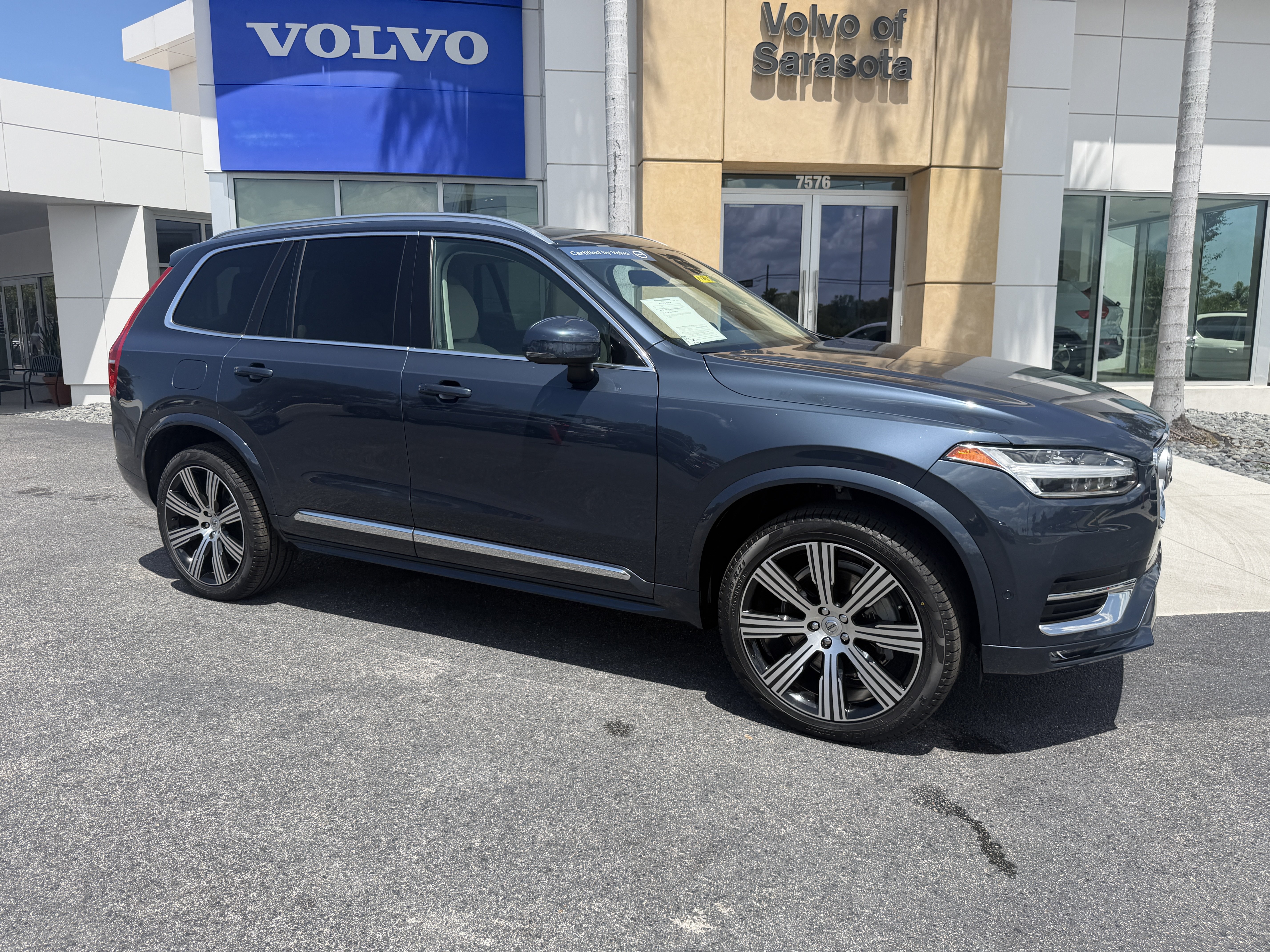 Certified 2024 Volvo XC90 B5 Plus w/ Protection Package Premier AWD/4WD video 1