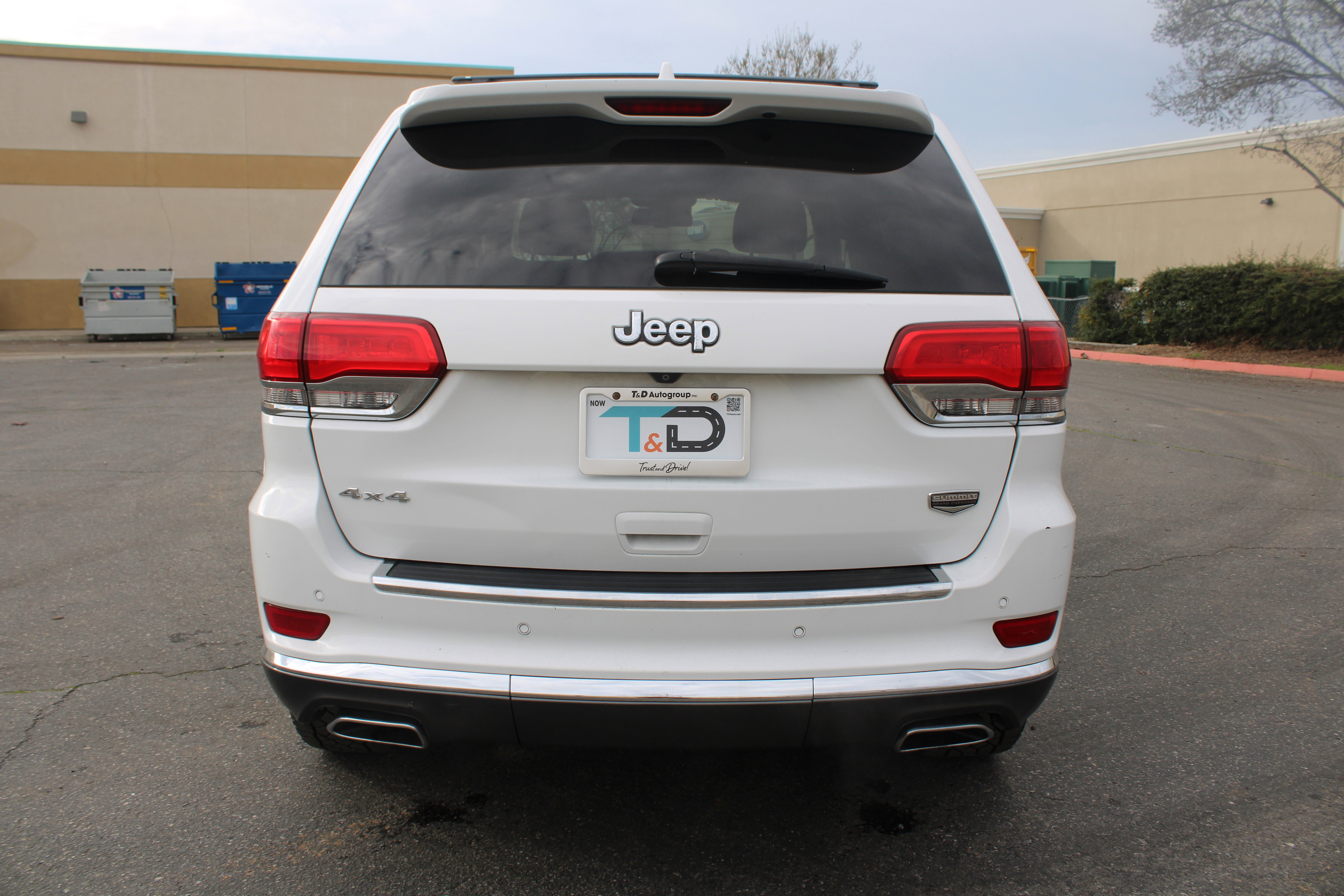 Used 2014 Jeep Grand Cherokee Summit AWD/4WD image 13