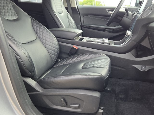 Used 2023 Ford Edge Titanium w/ Equipment Group 301A AWD/4WD image 4