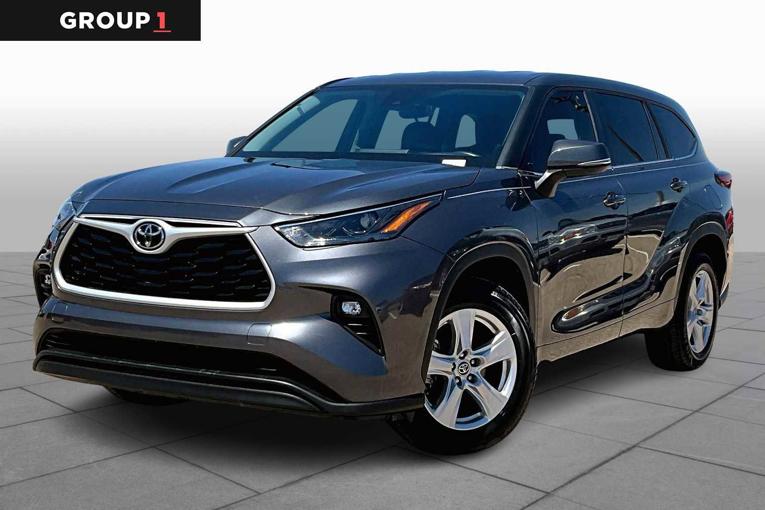 Used 2023 Toyota Highlander LE