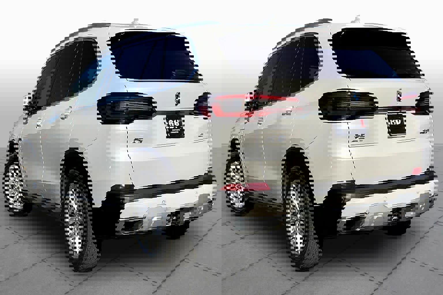 Used 2022 BMW X5 xDrive45e AWD/4WD image 11