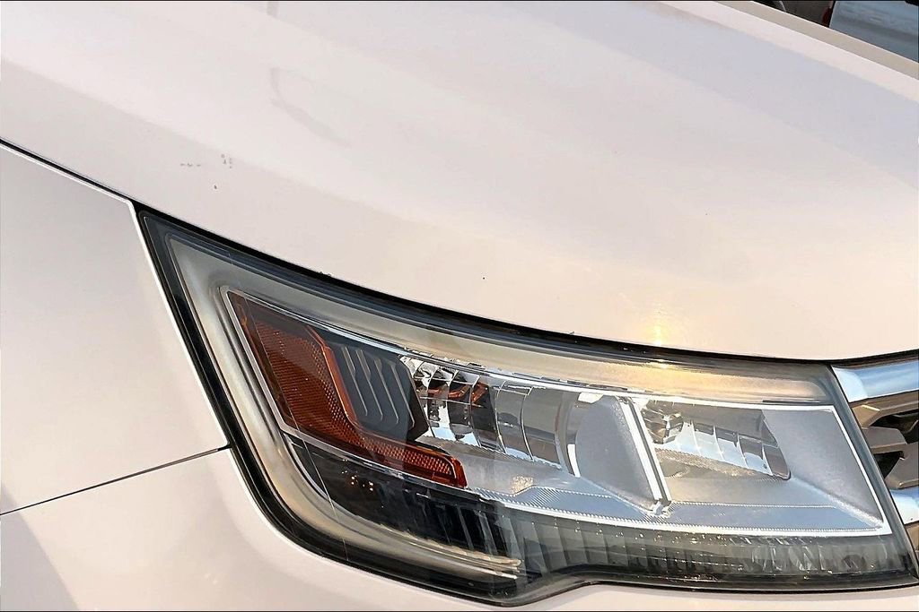 Used 2018 Ford Explorer XLT w/ Equipment Group 201A image 26