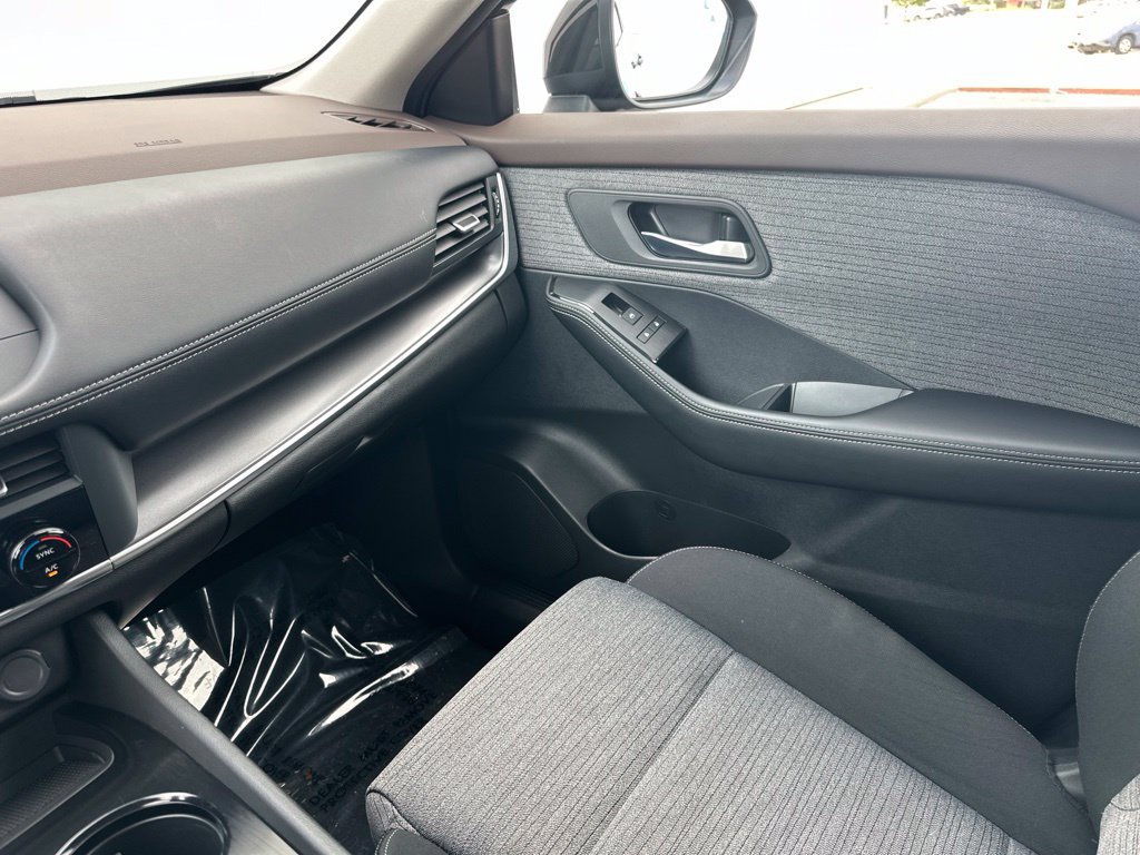 Used 2023 Nissan Rogue SV AWD/4WD image 52