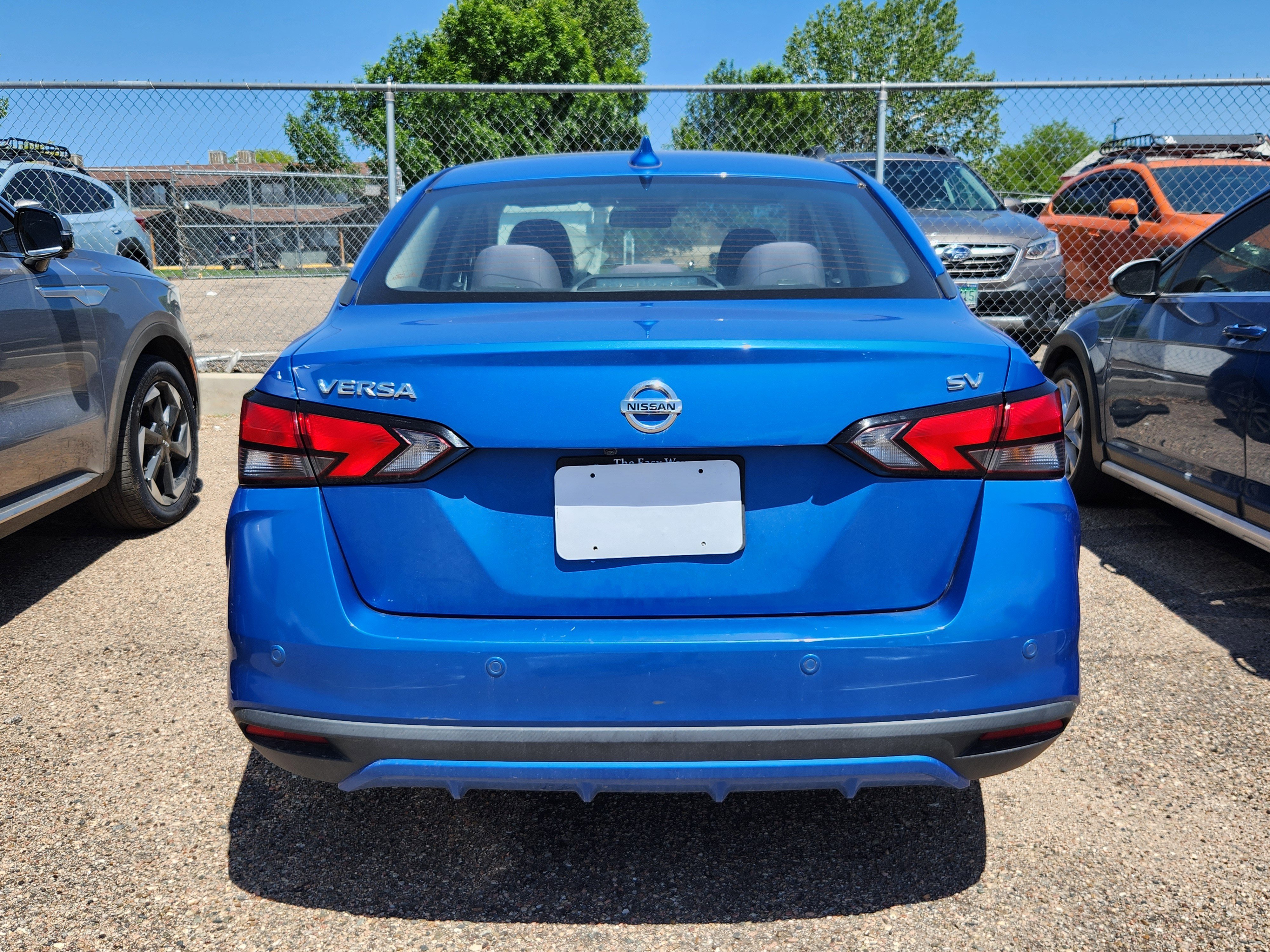 Used 2021 Nissan Versa SV FWD image 4