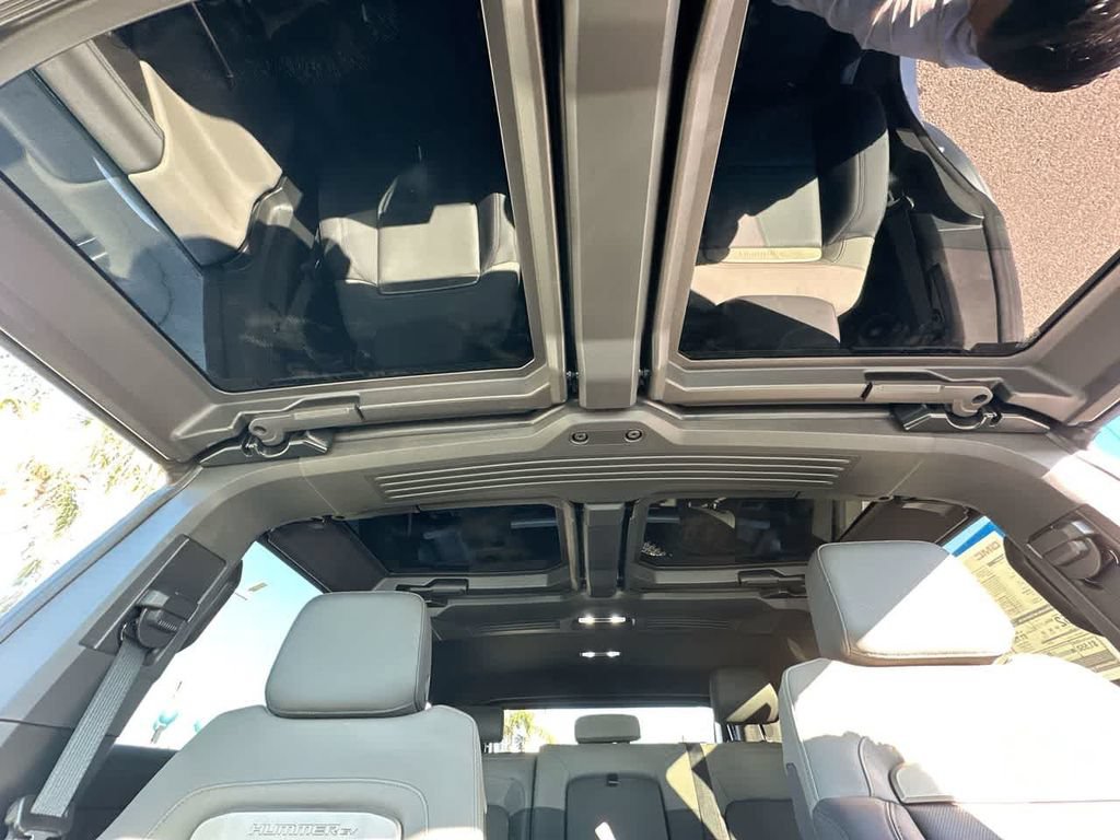 Used 2025 GMC Hummer EV 3X w/ LPO, Cargo Utility Package AWD/4WD image 19