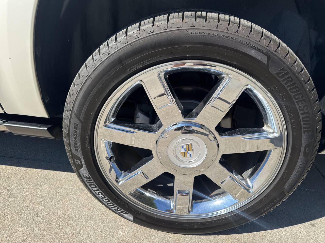 Used 2012 Cadillac Escalade EXT Premium AWD/4WD image 20