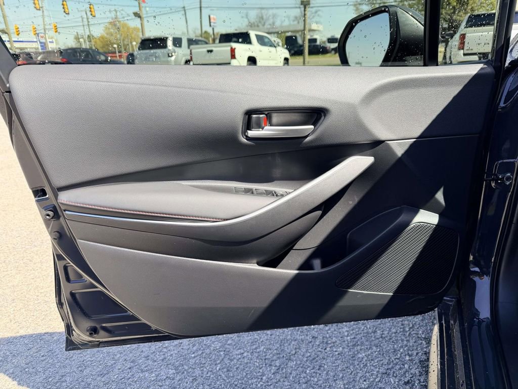 Used 2025 Toyota Corolla SE image 17