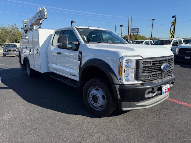 New 2026 Ford F550 4x4 SuperCab Super Duty image 4