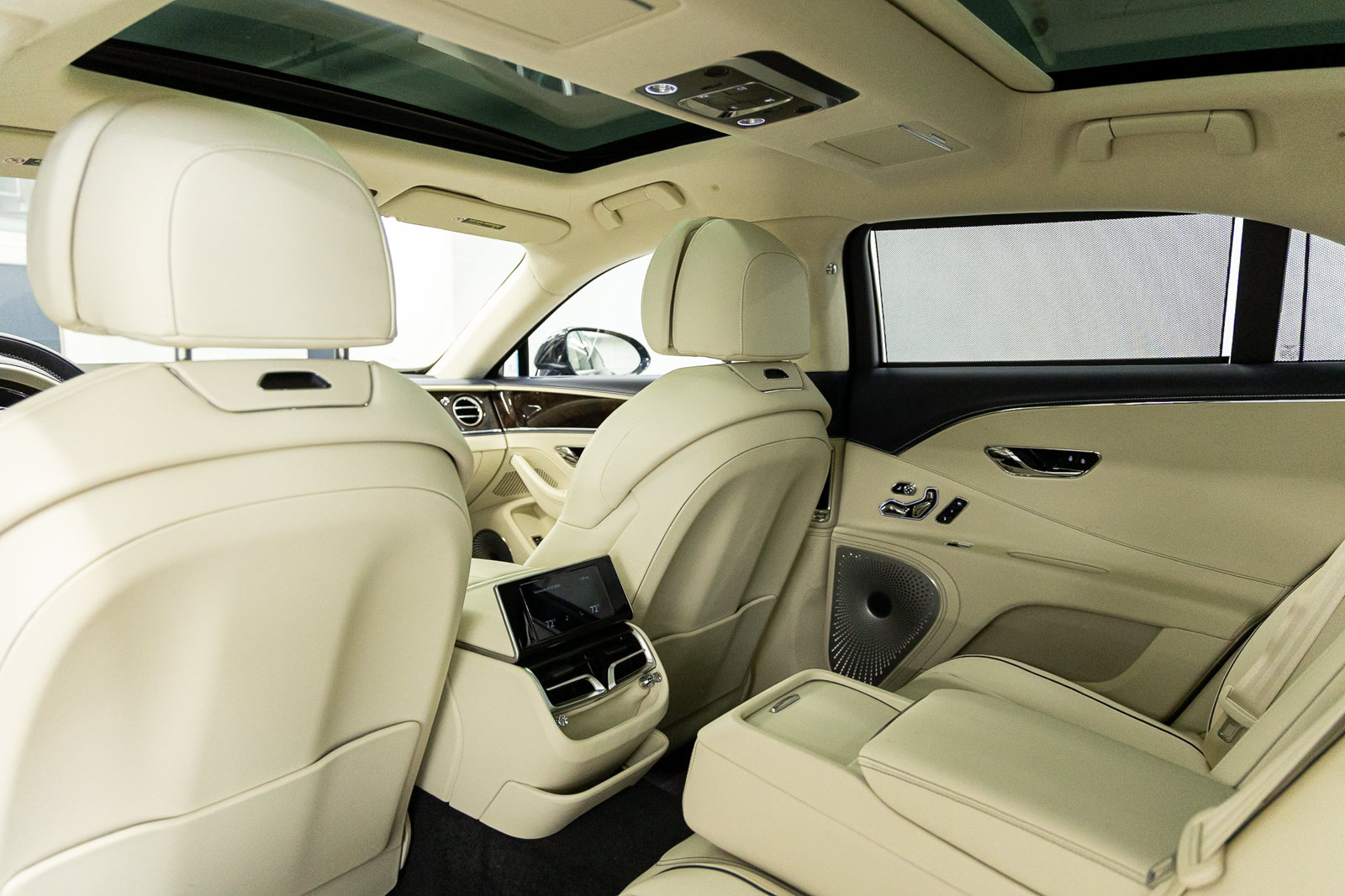 New 2026 Bentley Flying Spur Plug-In Hybrid AWD/4WD image 48