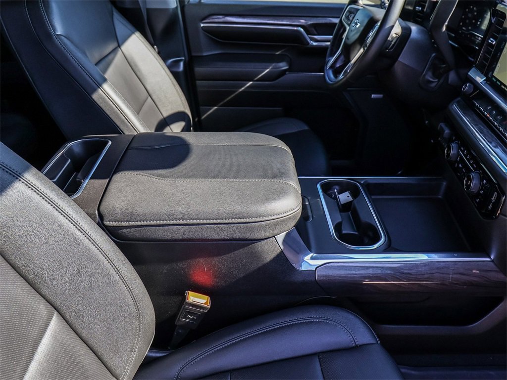 Used 2024 Chevrolet Silverado 2500 LTZ w/ LTZ Plus Package image 18