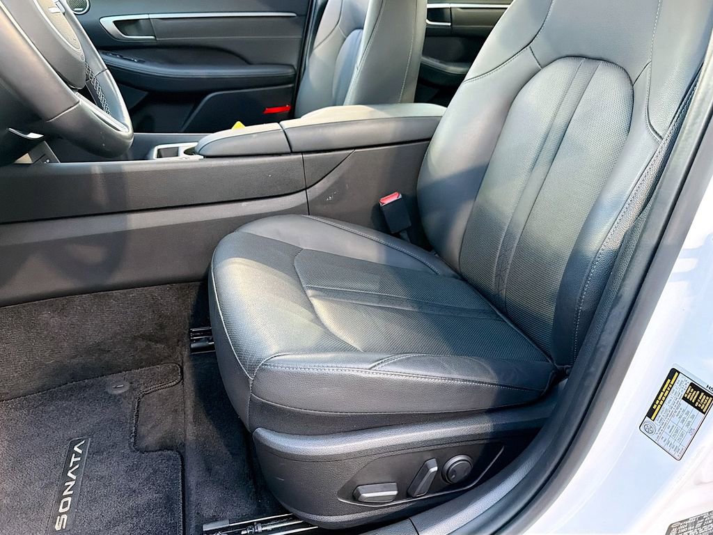Used 2025 Hyundai Sonata Limited image 26