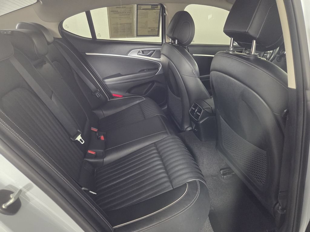 Used 2022 Genesis G70 3.3T RWD image 29