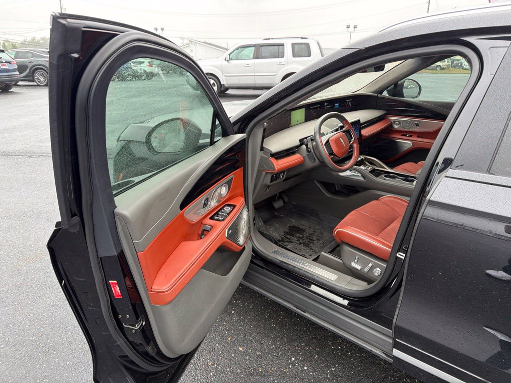 Certified 2024 Lincoln Nautilus Black Label AWD/4WD image 14