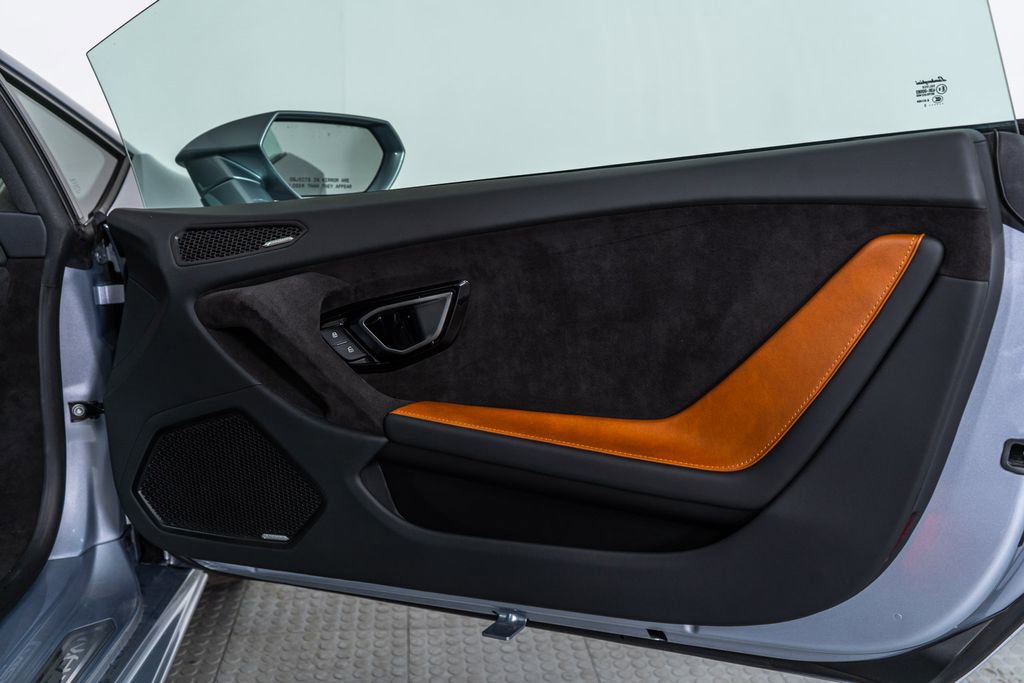 Used 2023 Lamborghini Huracan Tecnica image 34