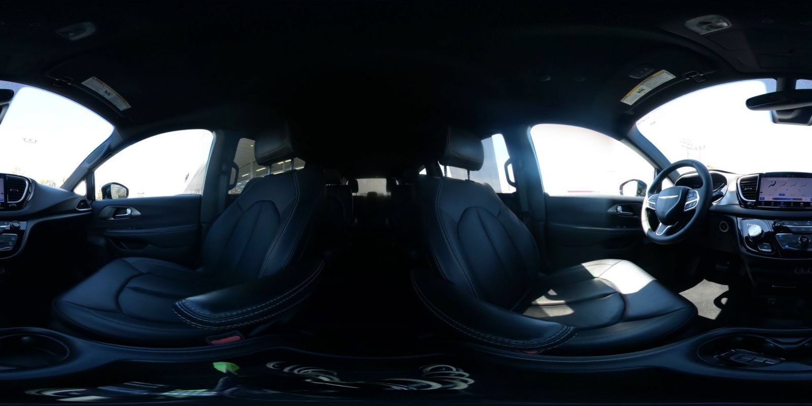 Used 2025 Chrysler Pacifica Select FWD image 39