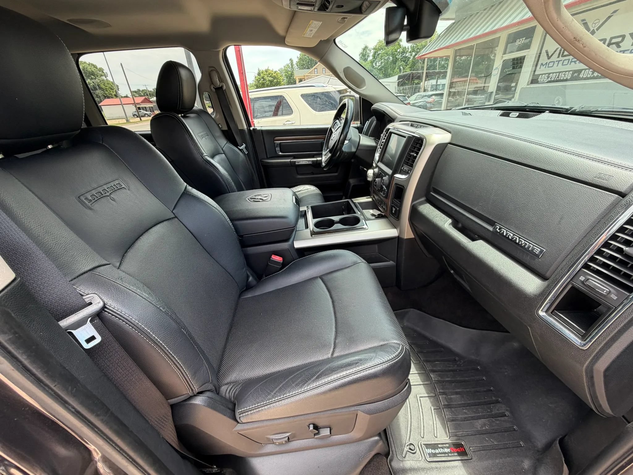 Used 2014 RAM 1500 Laramie w/ Convenience Group AWD/4WD image 10