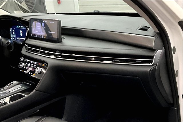 Used 2025 INFINITI QX60 Luxe AWD/4WD image 19