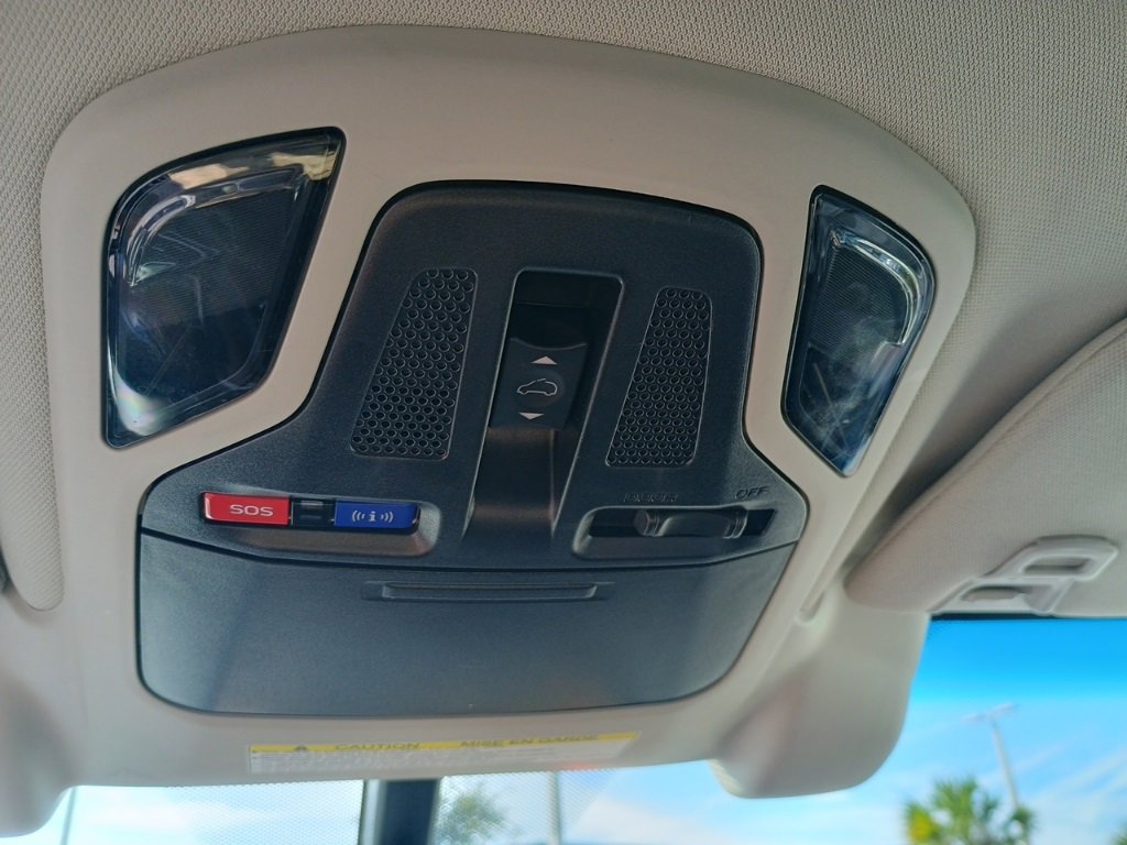 Certified 2022 Subaru Outback Limited image 32