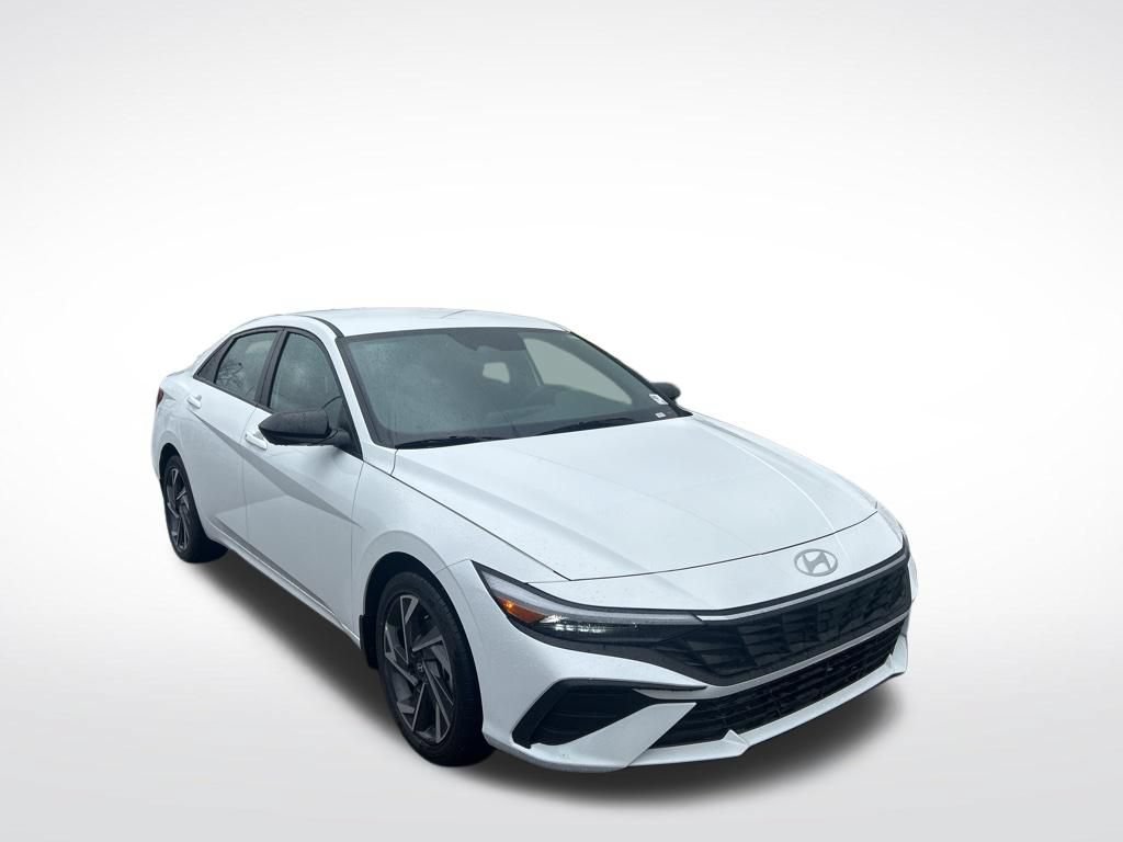 Used 2025 Hyundai Elantra SEL FWD video 3