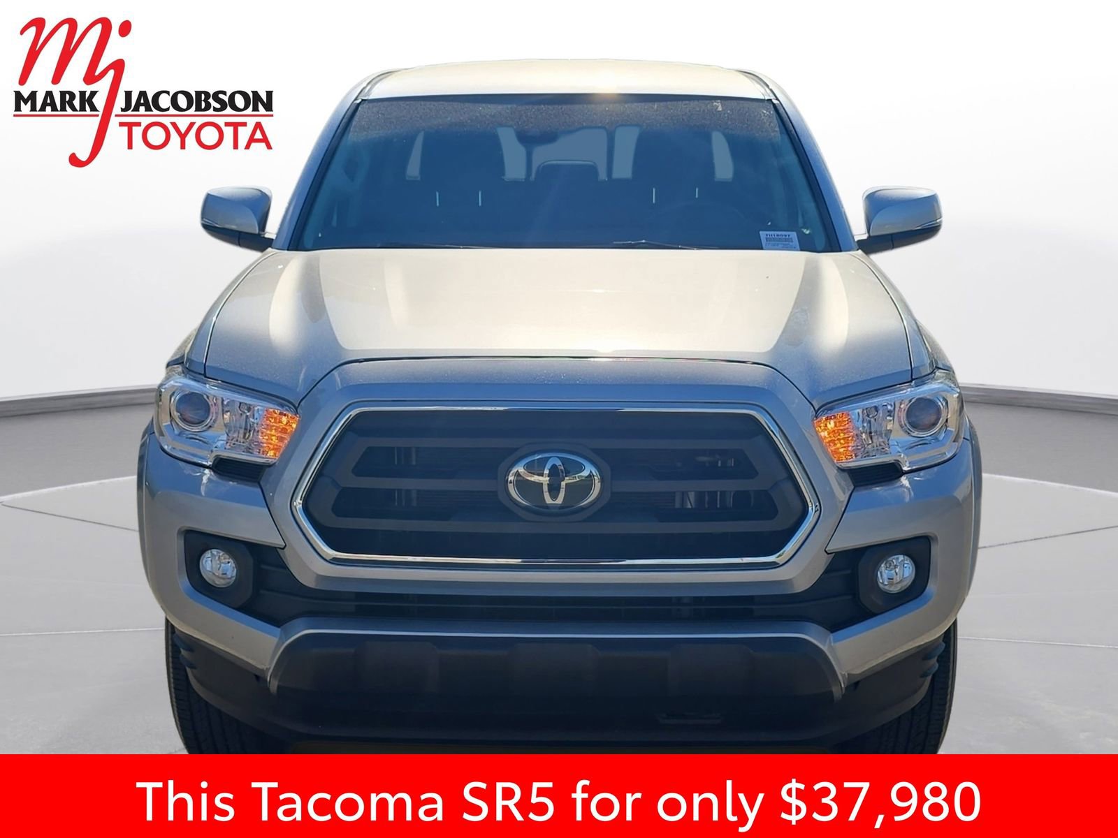 Used 2023 Toyota Tacoma SR5 w/ Technology Package AWD/4WD image 3