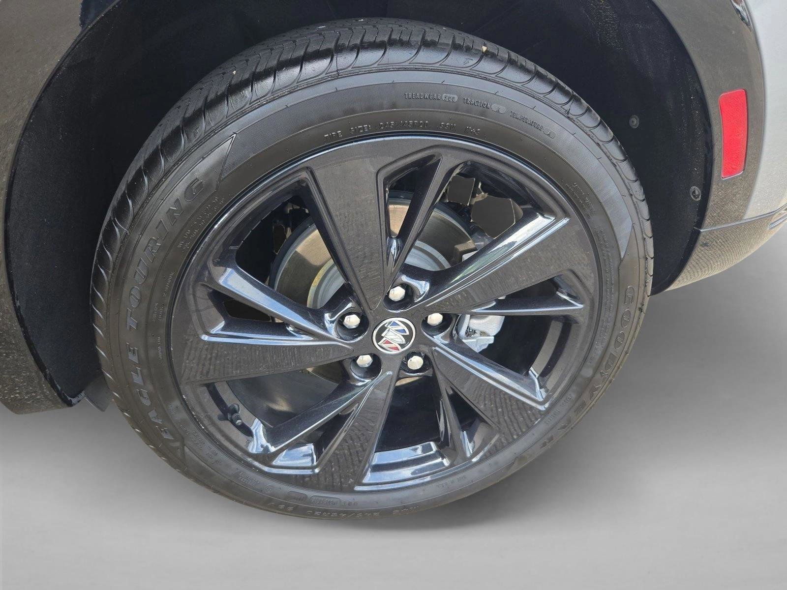 Used 2023 Buick Envision Essence w/ Sport Touring Package FWD image 22
