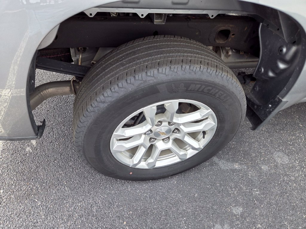 Used 2024 Chevrolet Silverado 1500 LT AWD/4WD image 11