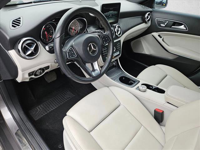 Used 2018 Mercedes-Benz GLA 250 image 10