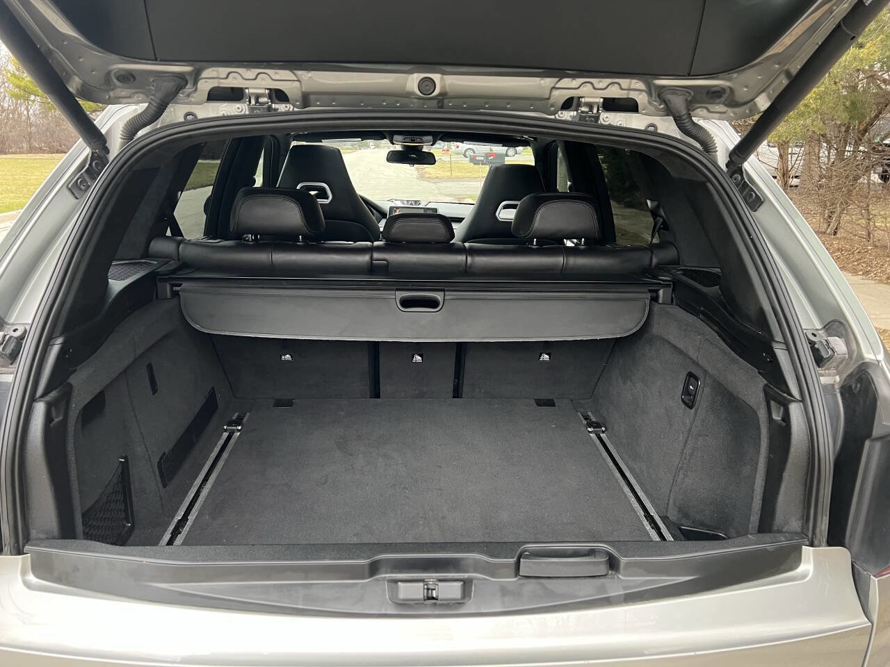 Used 2016 BMW X5 M image 8