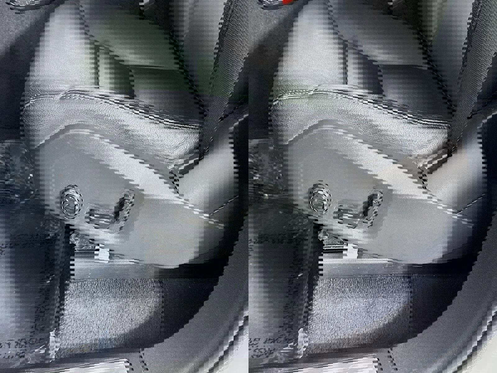 Used 2022 Volvo XC90 T5 Momentum image 22