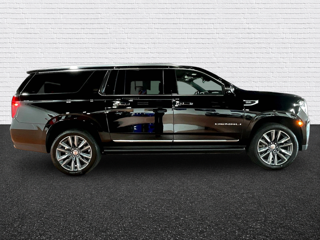 Used 2023 GMC Yukon XL Denali AWD/4WD image 8