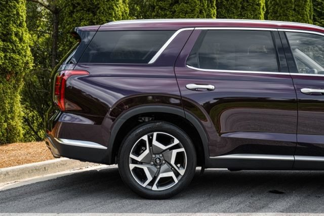 Used 2023 Hyundai Palisade Limited FWD image 13