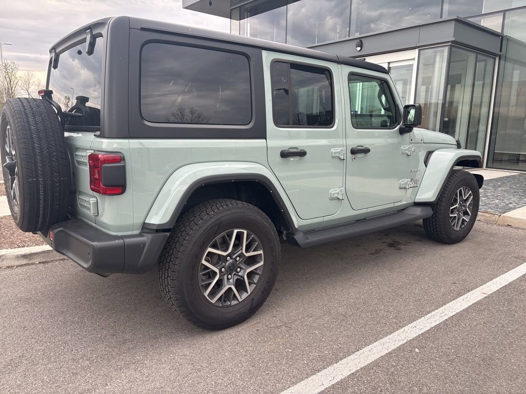 Used 2024 Jeep Wrangler Sahara w/ Technology Group image 11