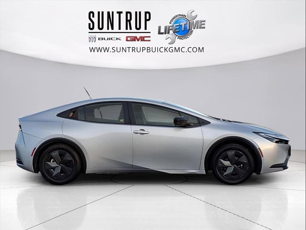 Used 2025 Toyota Prius Limited image 3