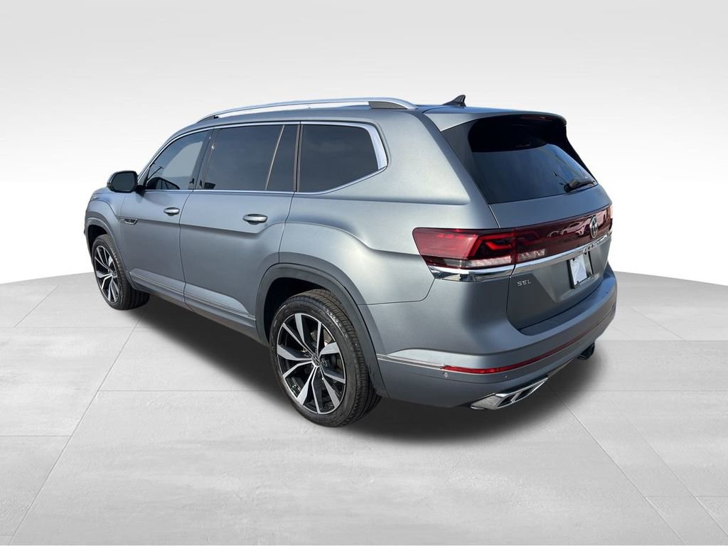 Used 2024 Volkswagen Atlas SEL Premium R-Line image 5