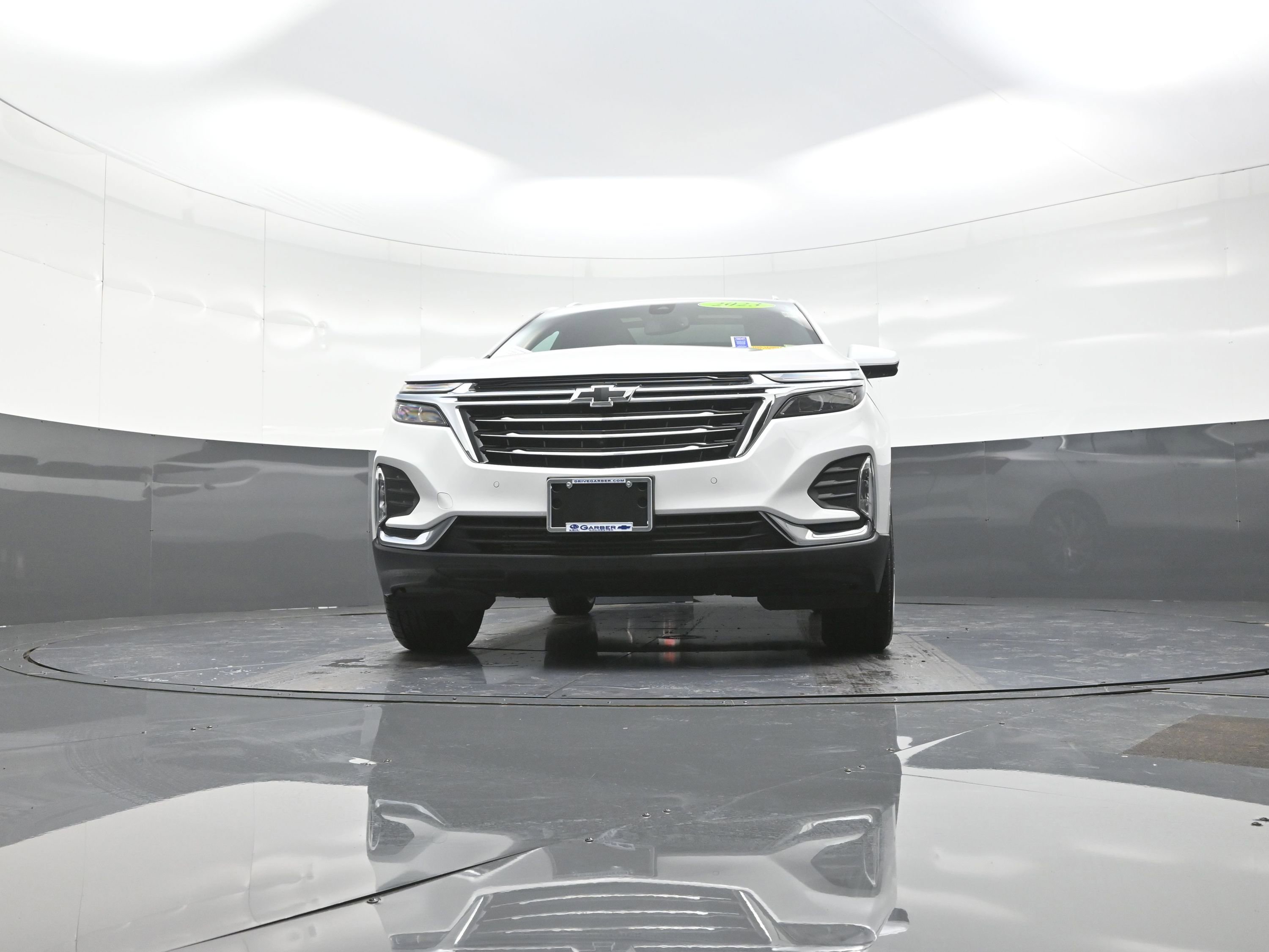 Used 2023 Chevrolet Equinox Premier image 10
