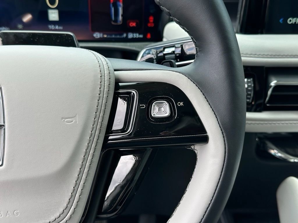 New 2026 Lincoln Aviator AWD image 9