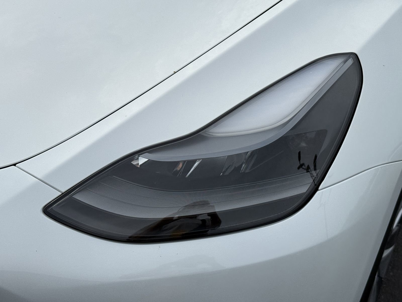 Used 2024 Tesla Model Y Long Range AWD/4WD image 8