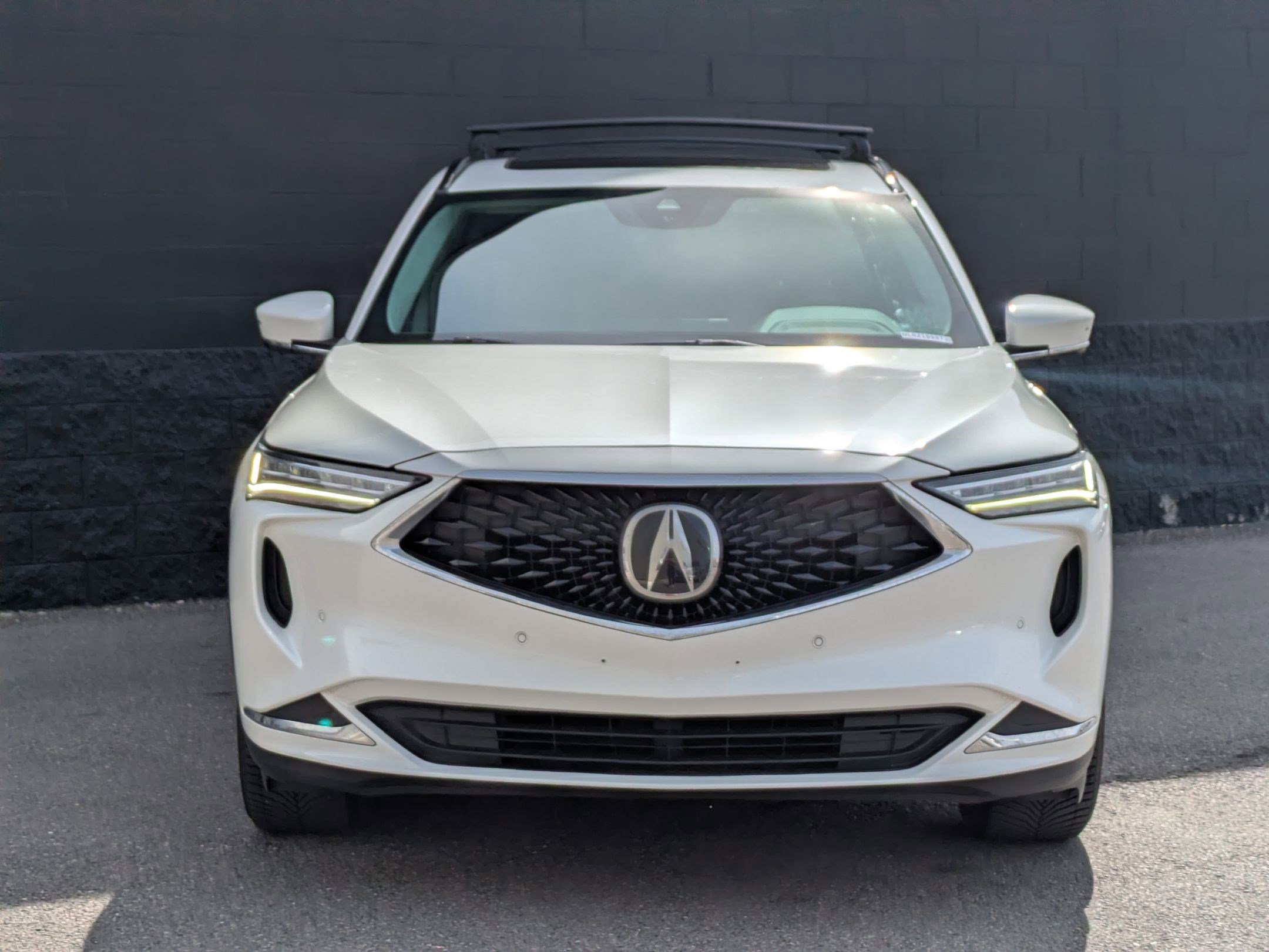 Used 2022 Acura MDX SH-AWD w/ Technology Package image 2